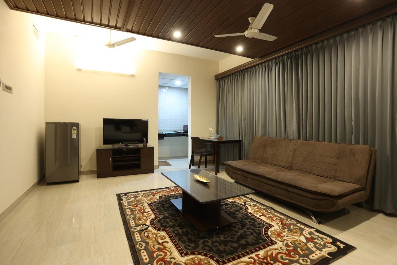 Minas Manor Hotel Tiruchirappalli Exterior photo